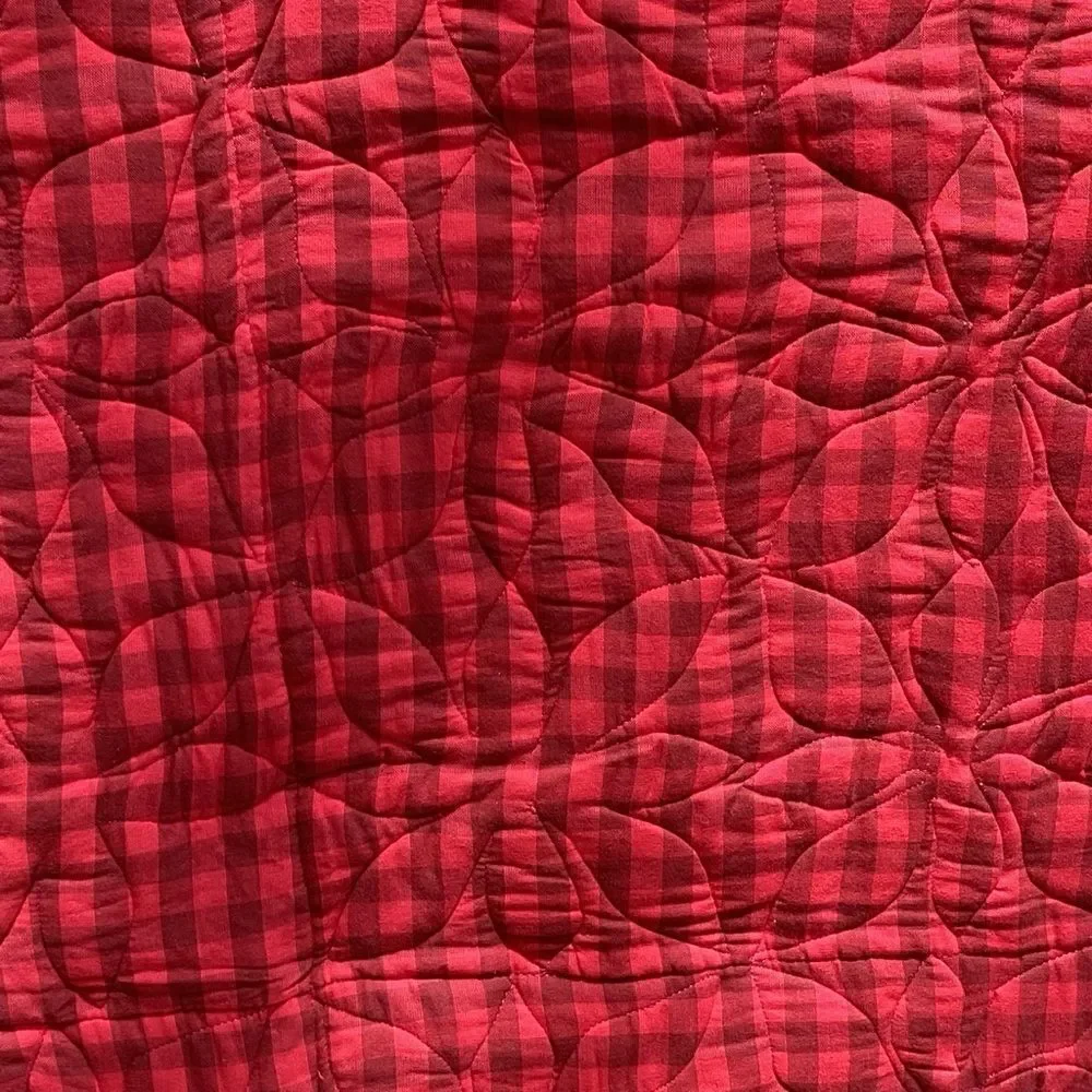 NWT. Hand Crafted Country Down Home Christmas Mix Quilt